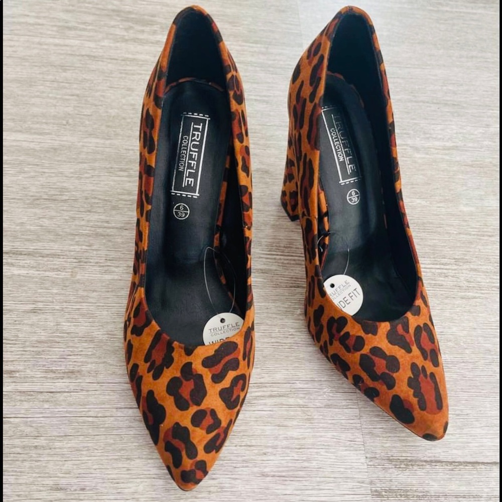 Truffle Collection Pin Up Style Leopard Print